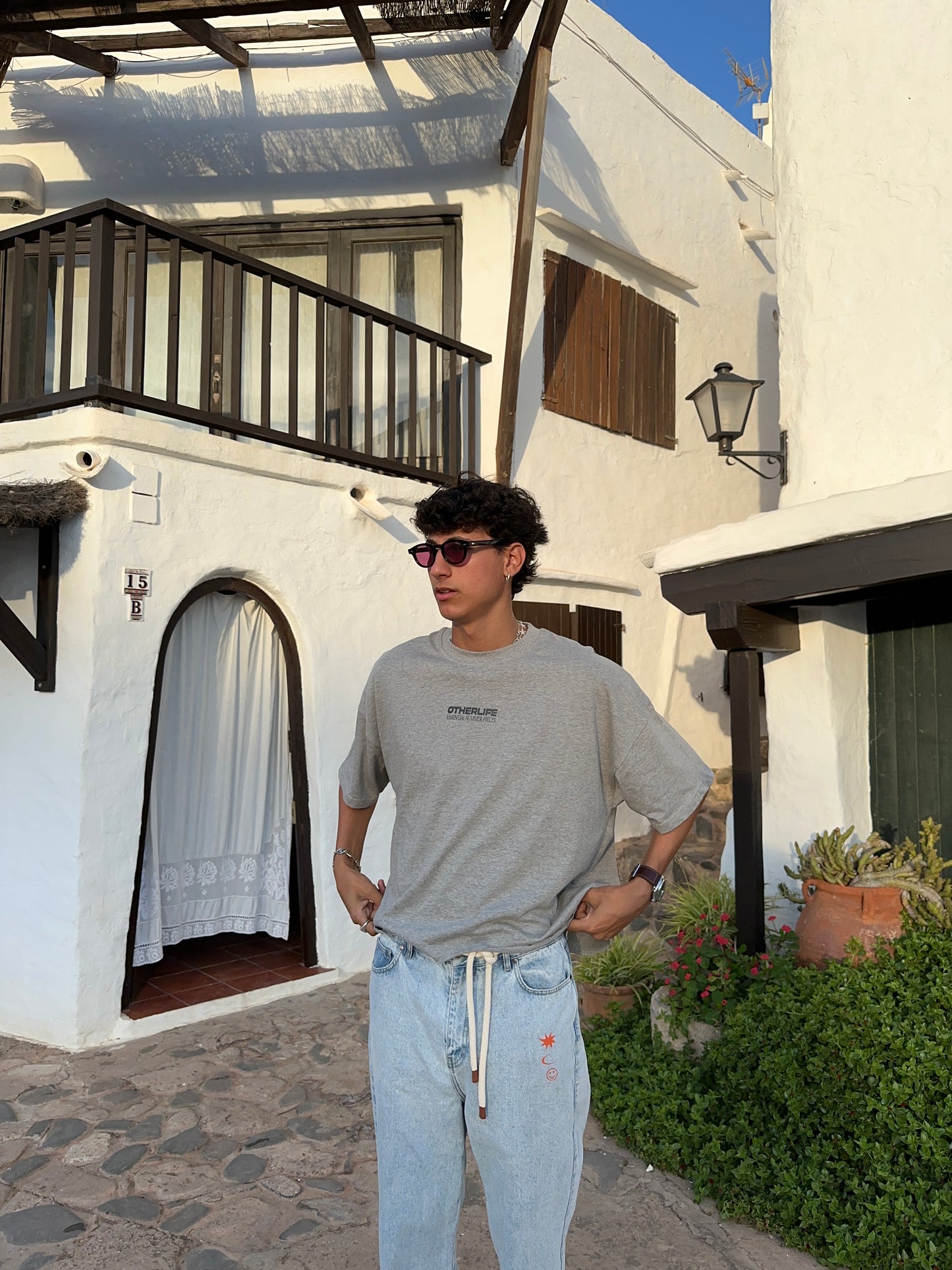 Isla Blanca grey boxy tee